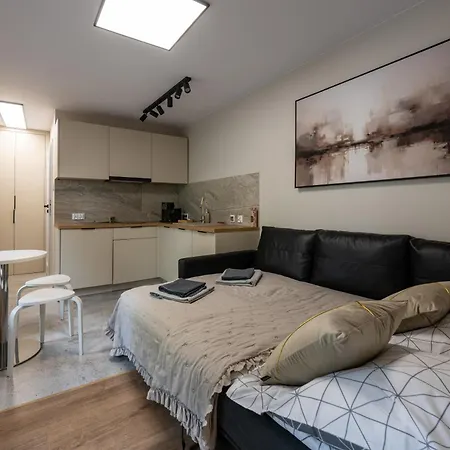 Апартаменти Break By Fengshui4u W Centrum Lodzi Z Osobna Sypialnia I Bezplatnym Parkingiem *